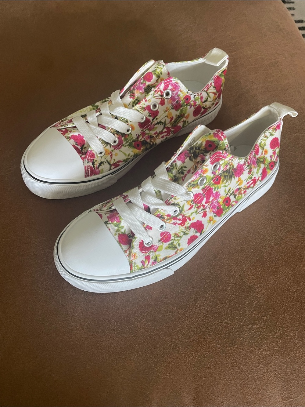 Floral Canvas Low-Top Sneakers - Pink/White